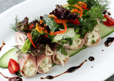 Рулетики из ветчины