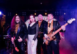 Резиденты «Максимилианс» «Счастливый случай»