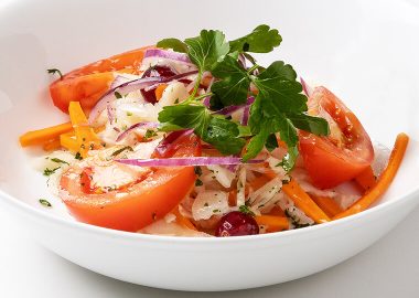 Салат из квашеной капусты