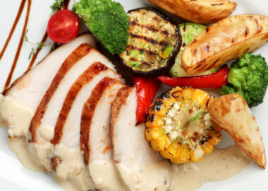 Грудка индейки с овощами-гриль