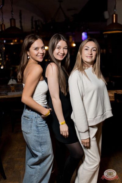 «Зажигательные нулевые» с «Авторадио» и Astero, 22 ноября 2025 - Ресторан «Максимилианс» Уфа - 28